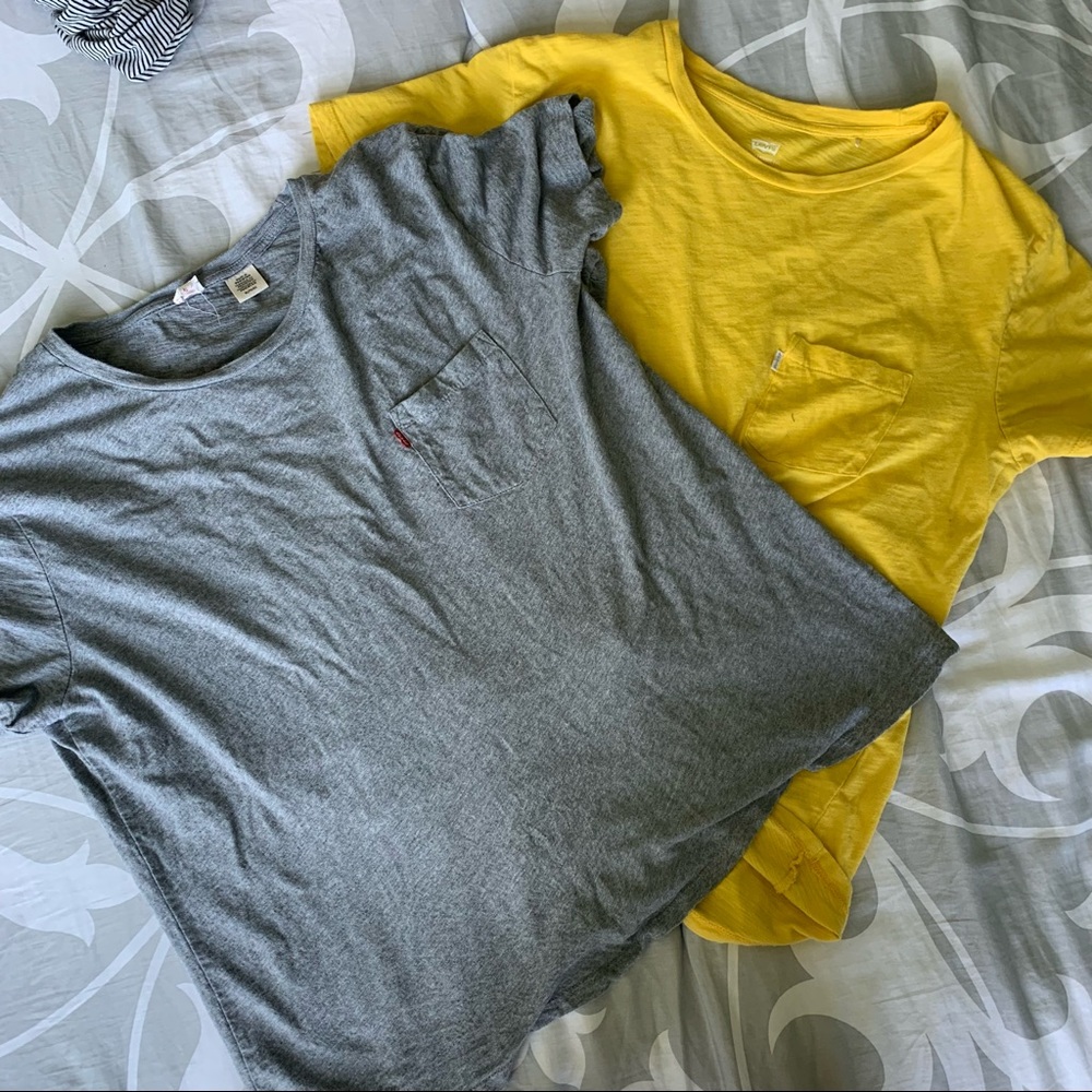 Two LEVI’s T-Shirts